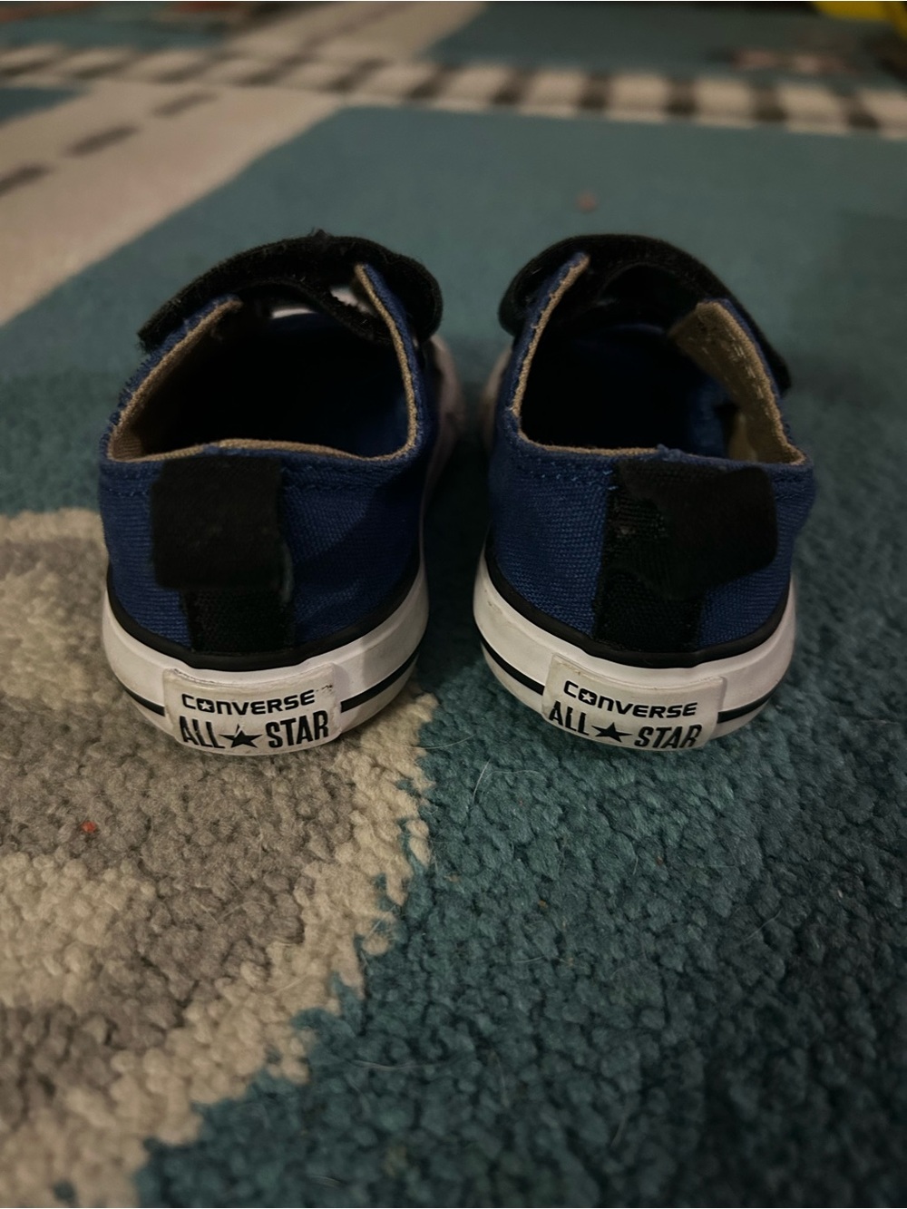 Converse Kids Low-Top Sneakers in Navy Blue and Black